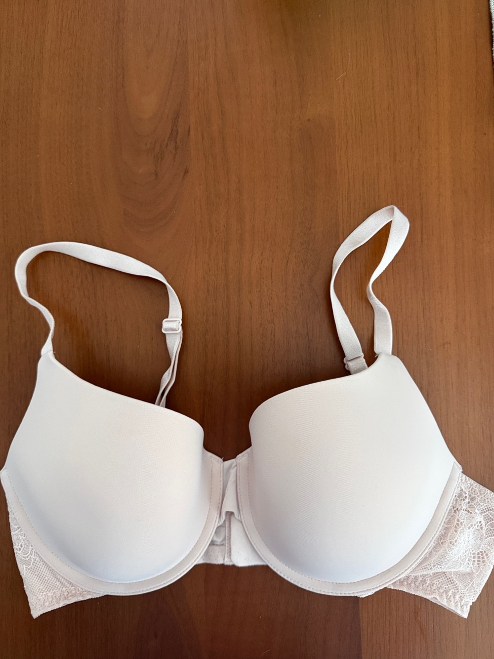 Victoria's Secret Pale Pink Lace-Detail T-Shirt Lightly Lined Demi Bra, EUC